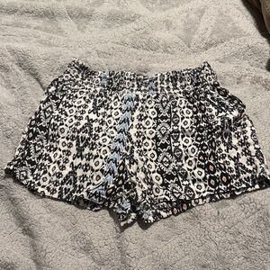 Joe Benbasset Black and White Patterned High Waist Shorts